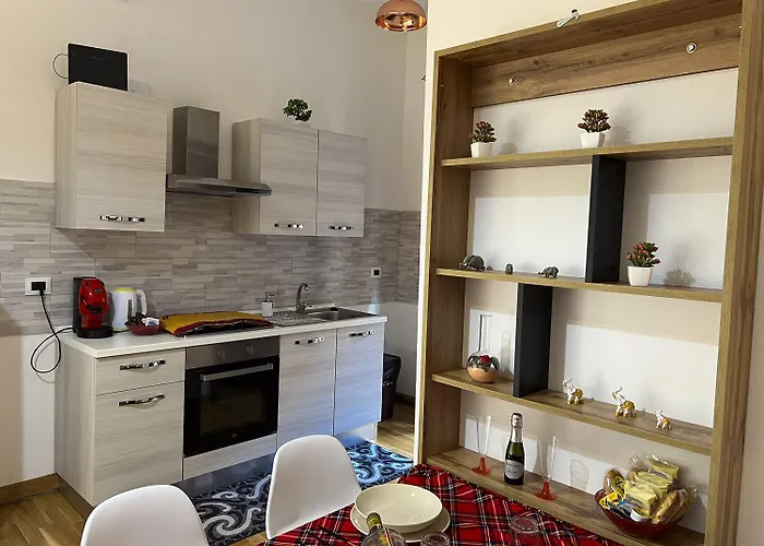 European - Town Center Self Check-in * 卡塔尼亚